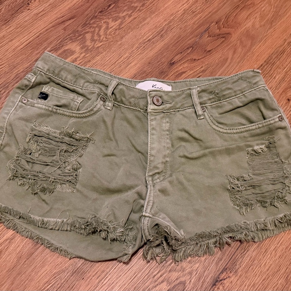 KanCan Olive Distressed Jean Shorts size medium  (0184)